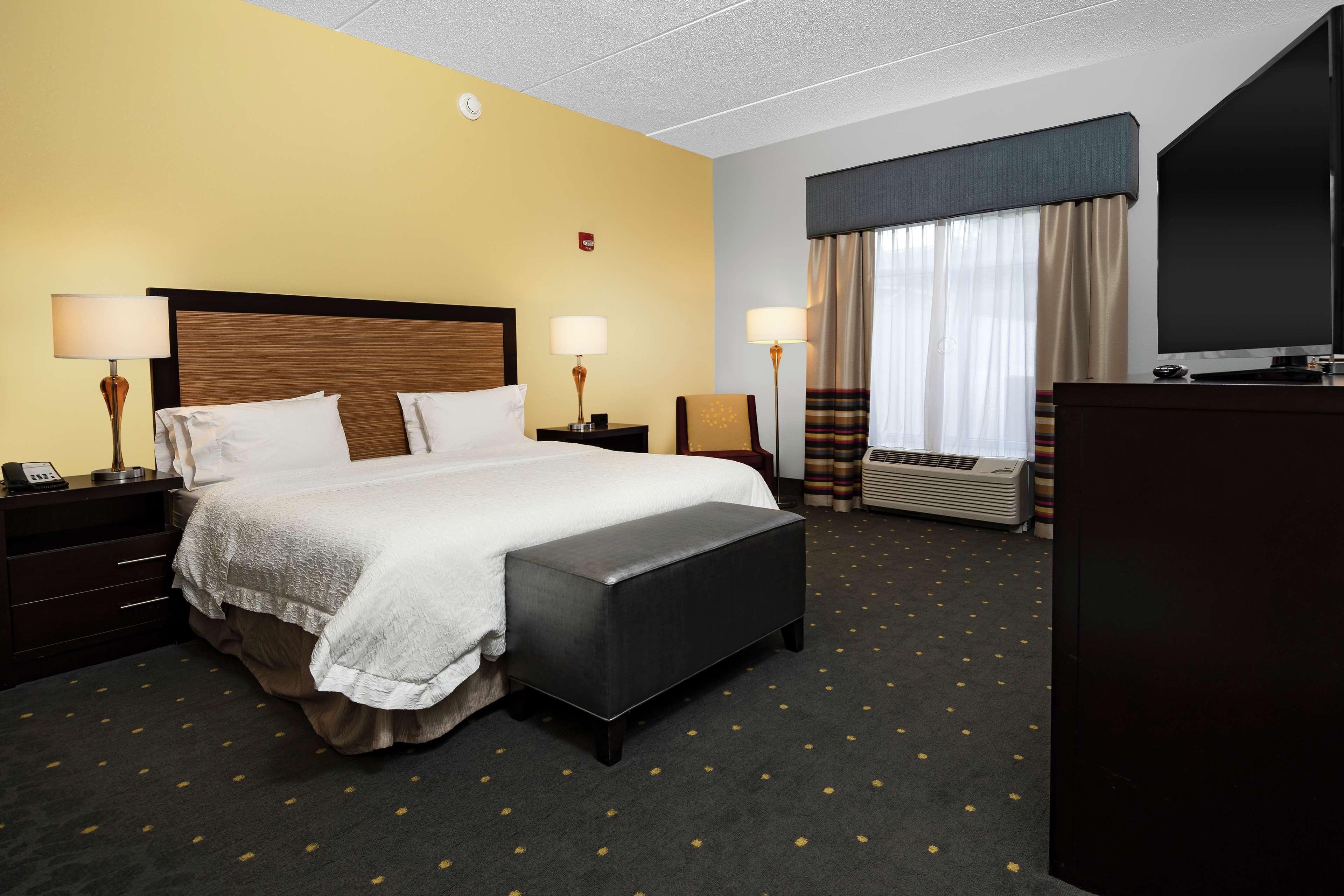 Hampton Inn & Suites - Raleigh Downtown מראה חיצוני תמונה