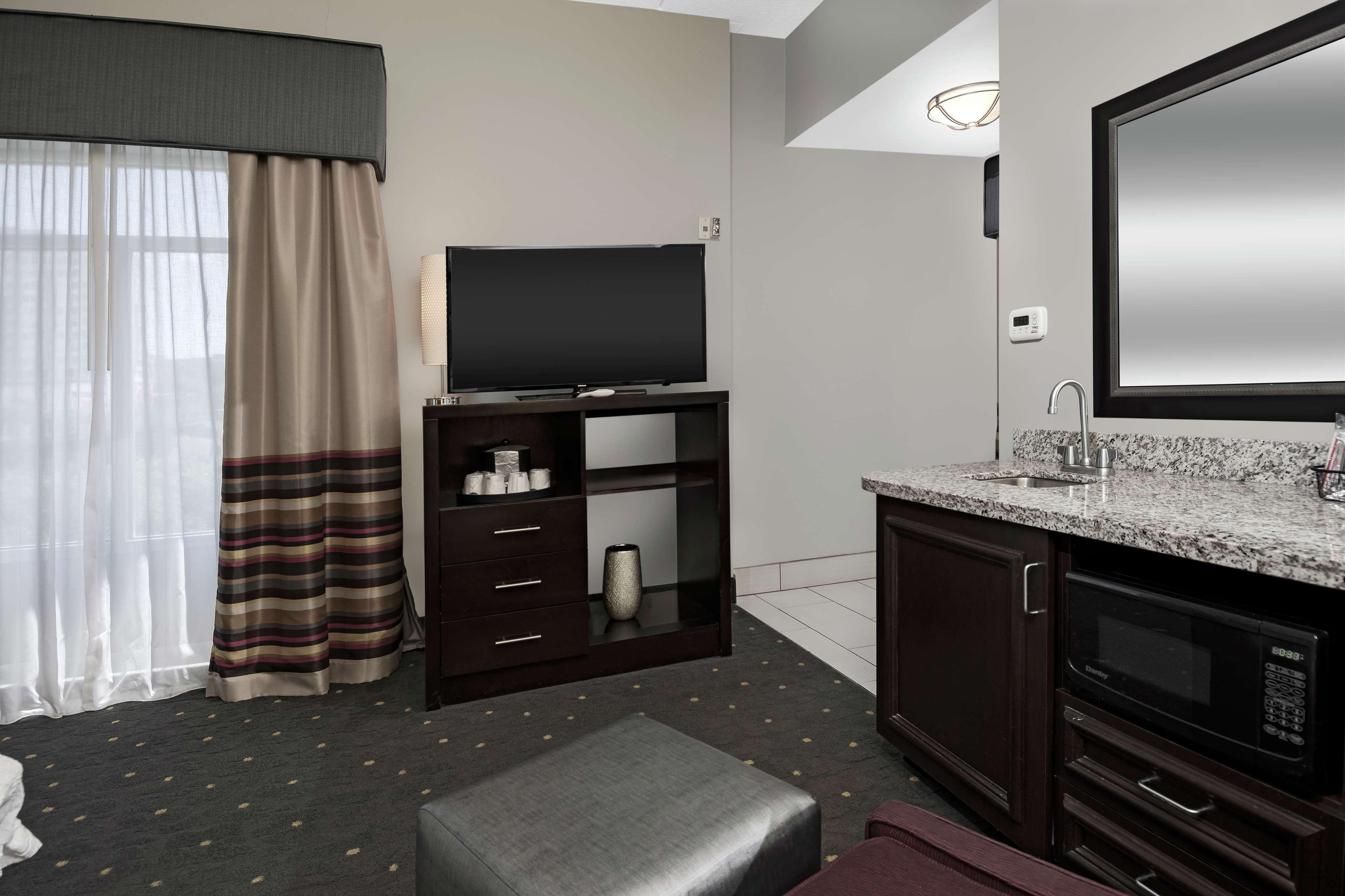 Hampton Inn & Suites - Raleigh Downtown מראה חיצוני תמונה