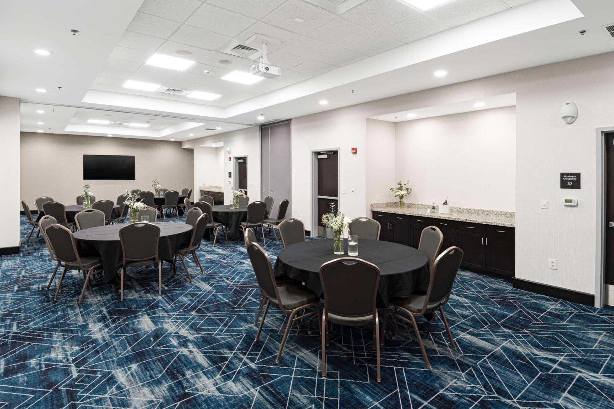 Hampton Inn & Suites - Raleigh Downtown מראה חיצוני תמונה