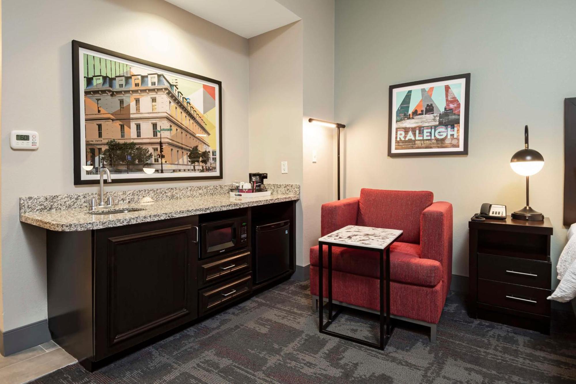 Hampton Inn & Suites - Raleigh Downtown מראה חיצוני תמונה