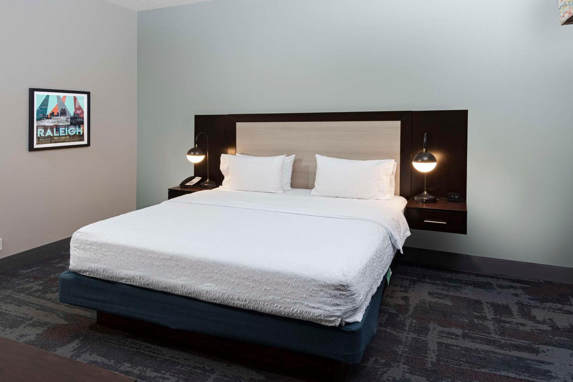 Hampton Inn & Suites - Raleigh Downtown מראה חיצוני תמונה
