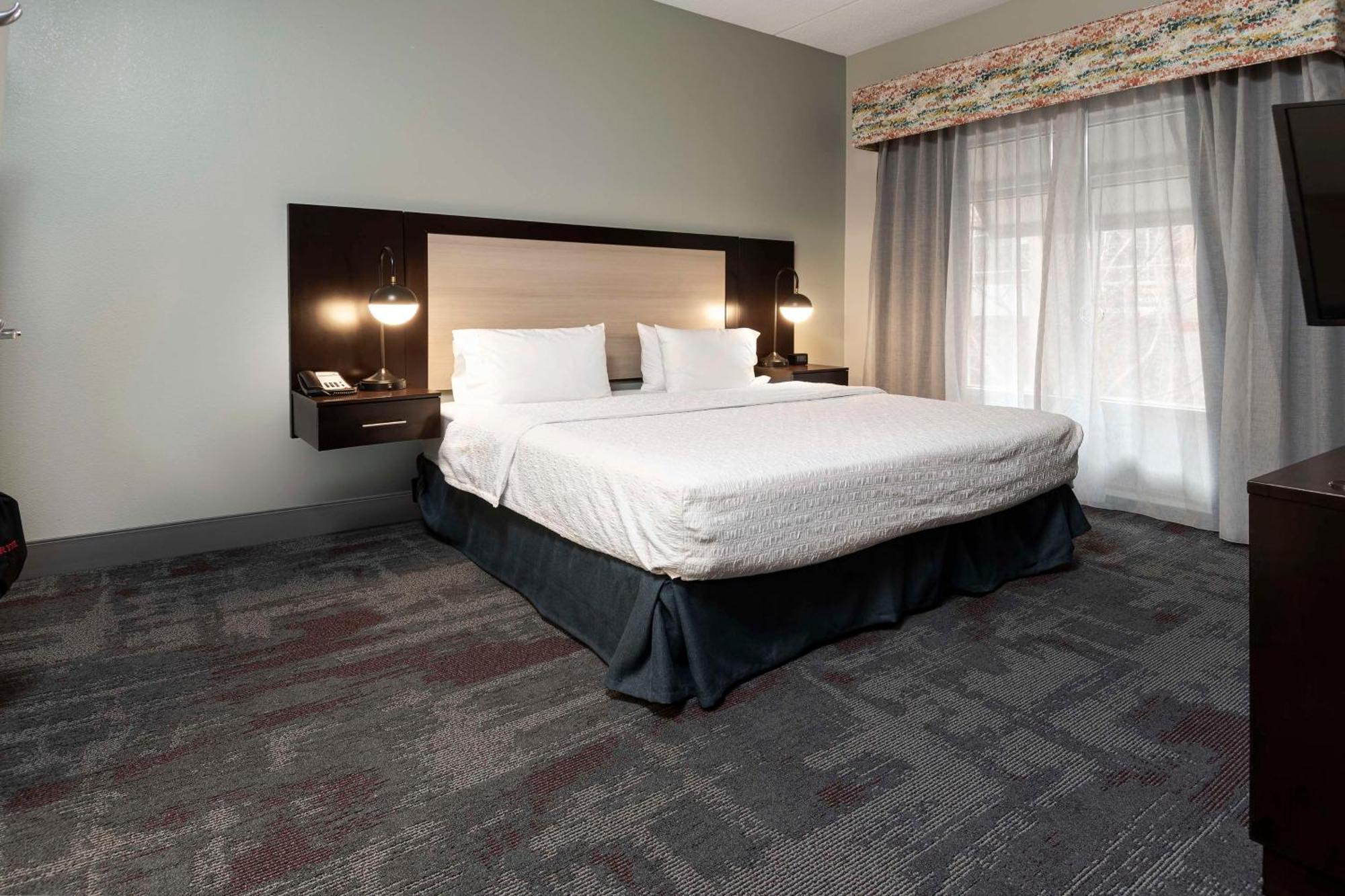 Hampton Inn & Suites - Raleigh Downtown מראה חיצוני תמונה