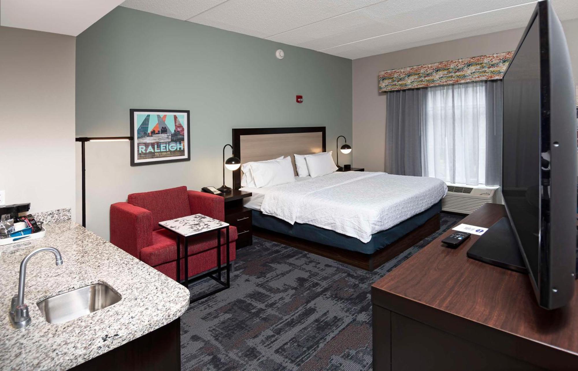 Hampton Inn & Suites - Raleigh Downtown מראה חיצוני תמונה