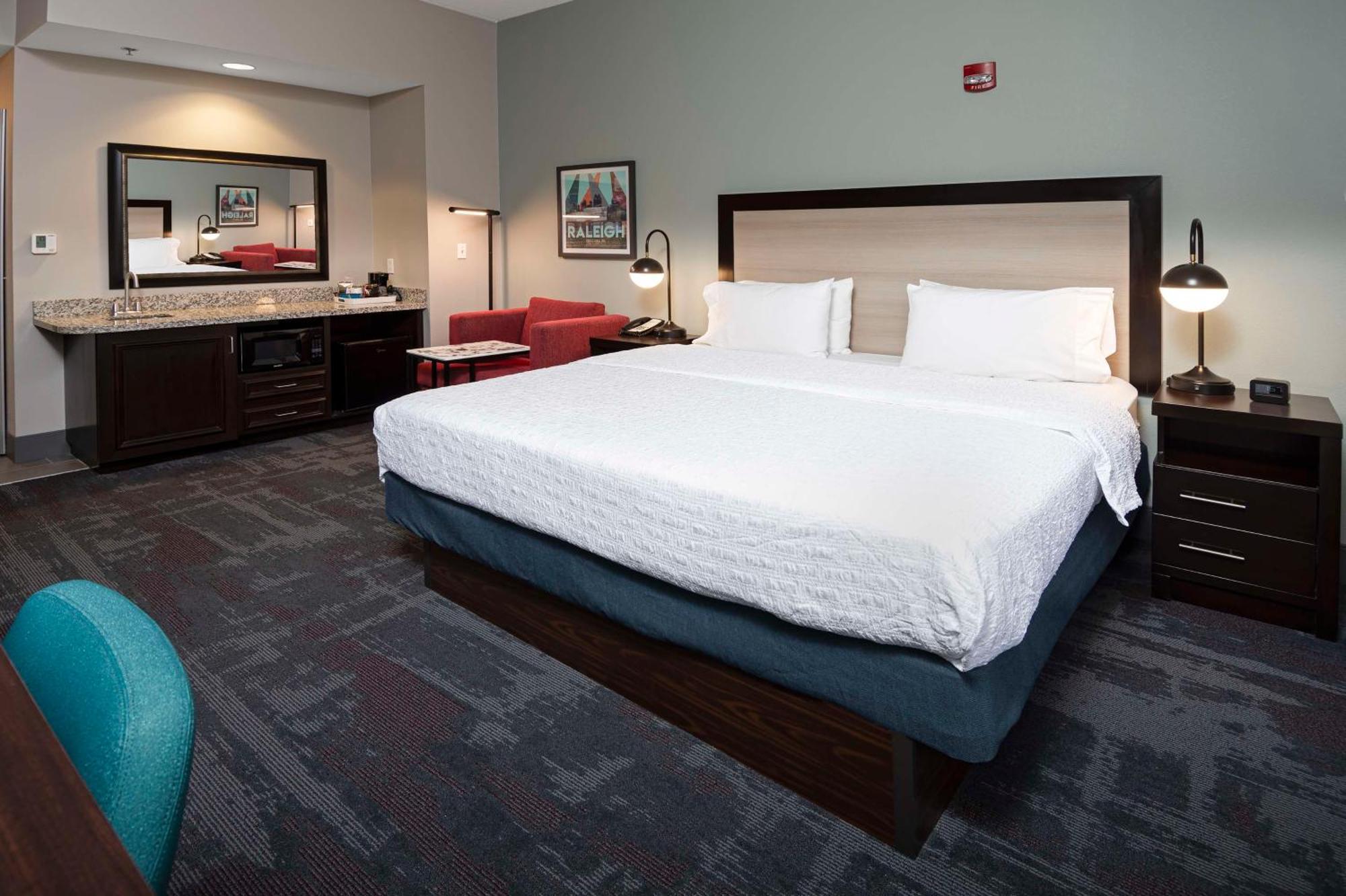 Hampton Inn & Suites - Raleigh Downtown מראה חיצוני תמונה