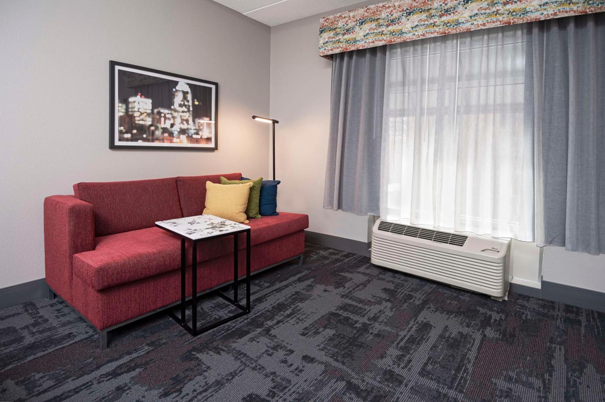 Hampton Inn & Suites - Raleigh Downtown מראה חיצוני תמונה